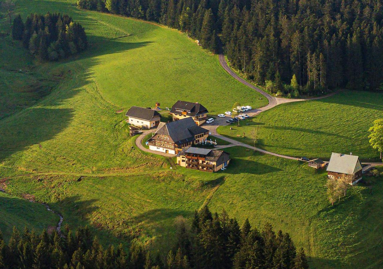 Hotel Thaelerhaeusle Furtwangen Esterno foto